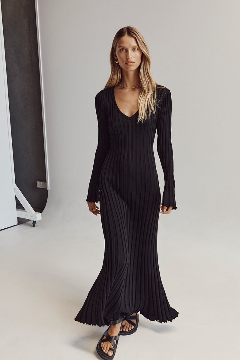 V-Neck Sleeved Knit Midi Dress – GlamRoze